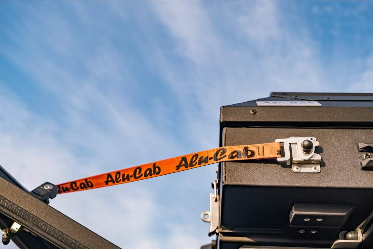180 Shadow Awning - by Alu-Cab