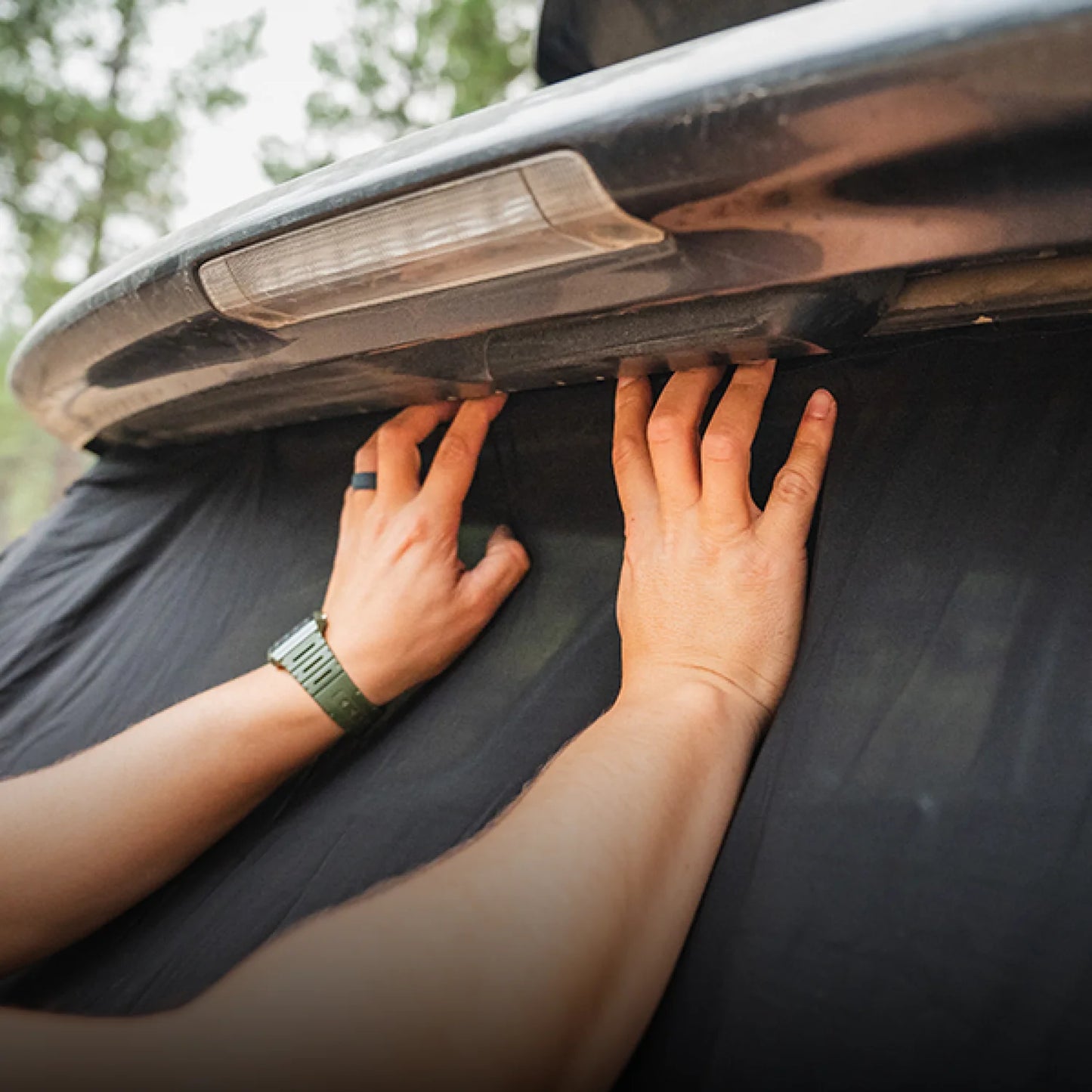 4Runner Rear Window Screen - by Luno