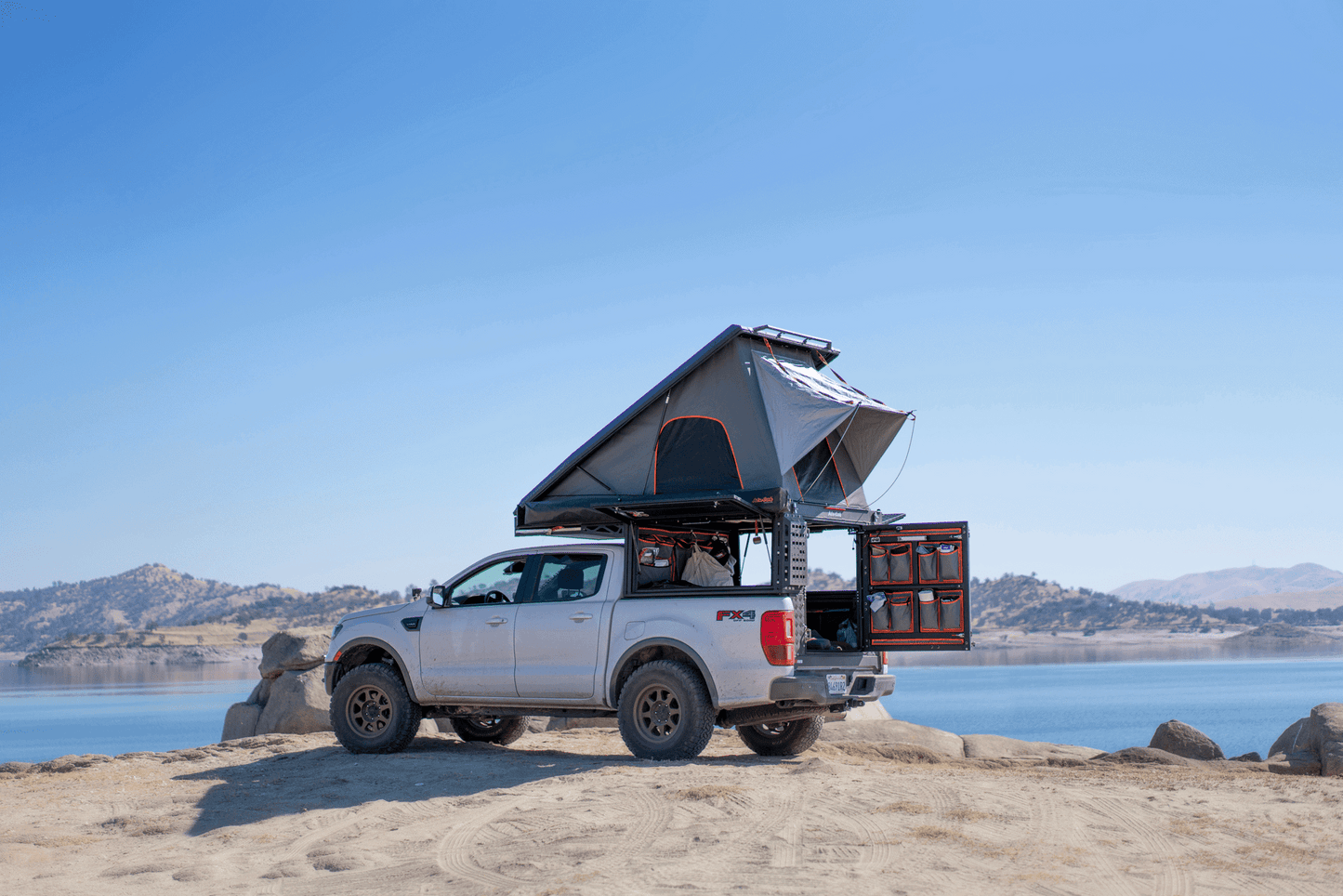 Alu-Cab Canopy Camper