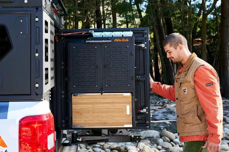 Deluxe Rear Door Kitchen - by Alu-Cab