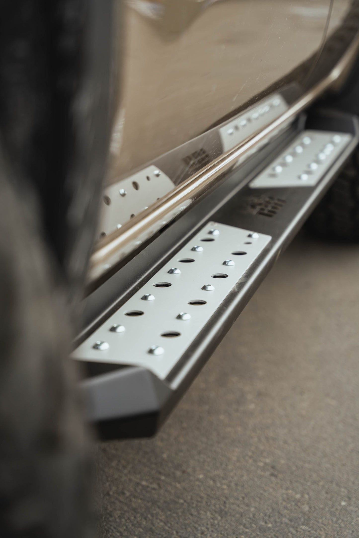 Side Steps for 3rd Gen Nissan Frontier - by CBI