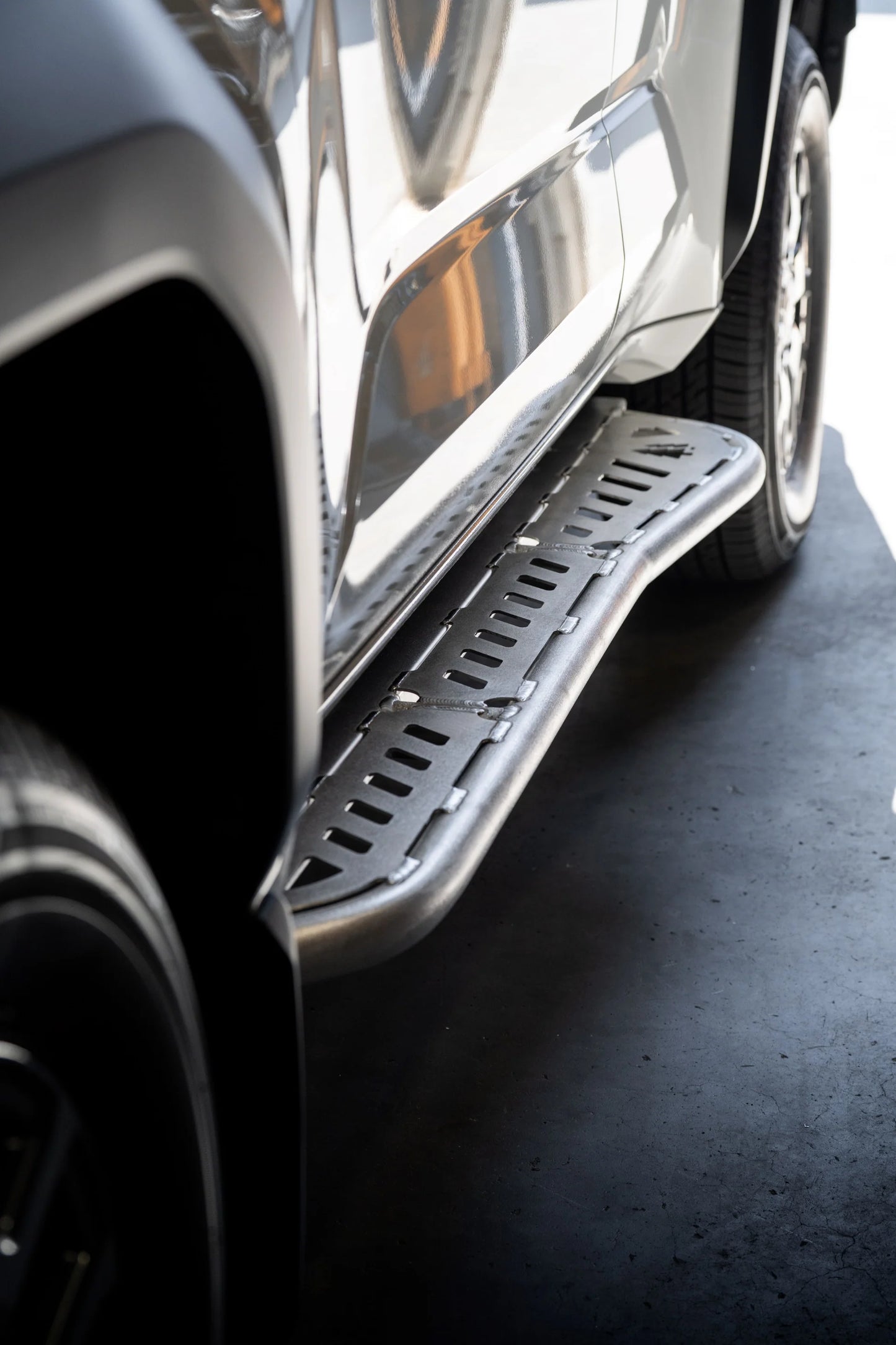 Aluminum Sliders with Rear Kick Out for 6th Gen 4Runner -by Greenlane Offroad