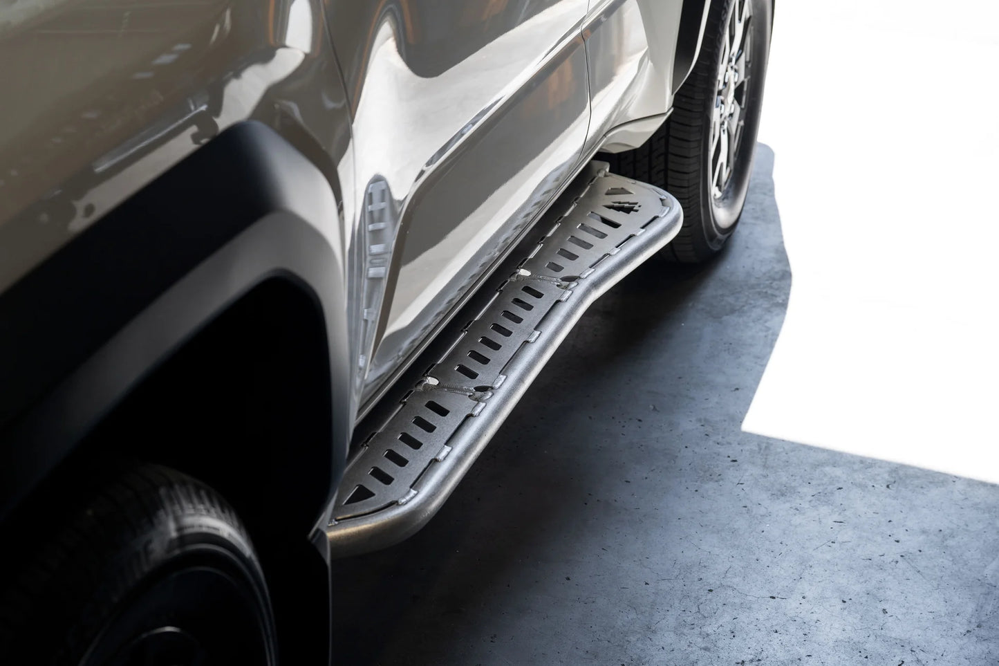 Aluminum Sliders with Rear Kick Out for 6th Gen 4Runner -by Greenlane Offroad