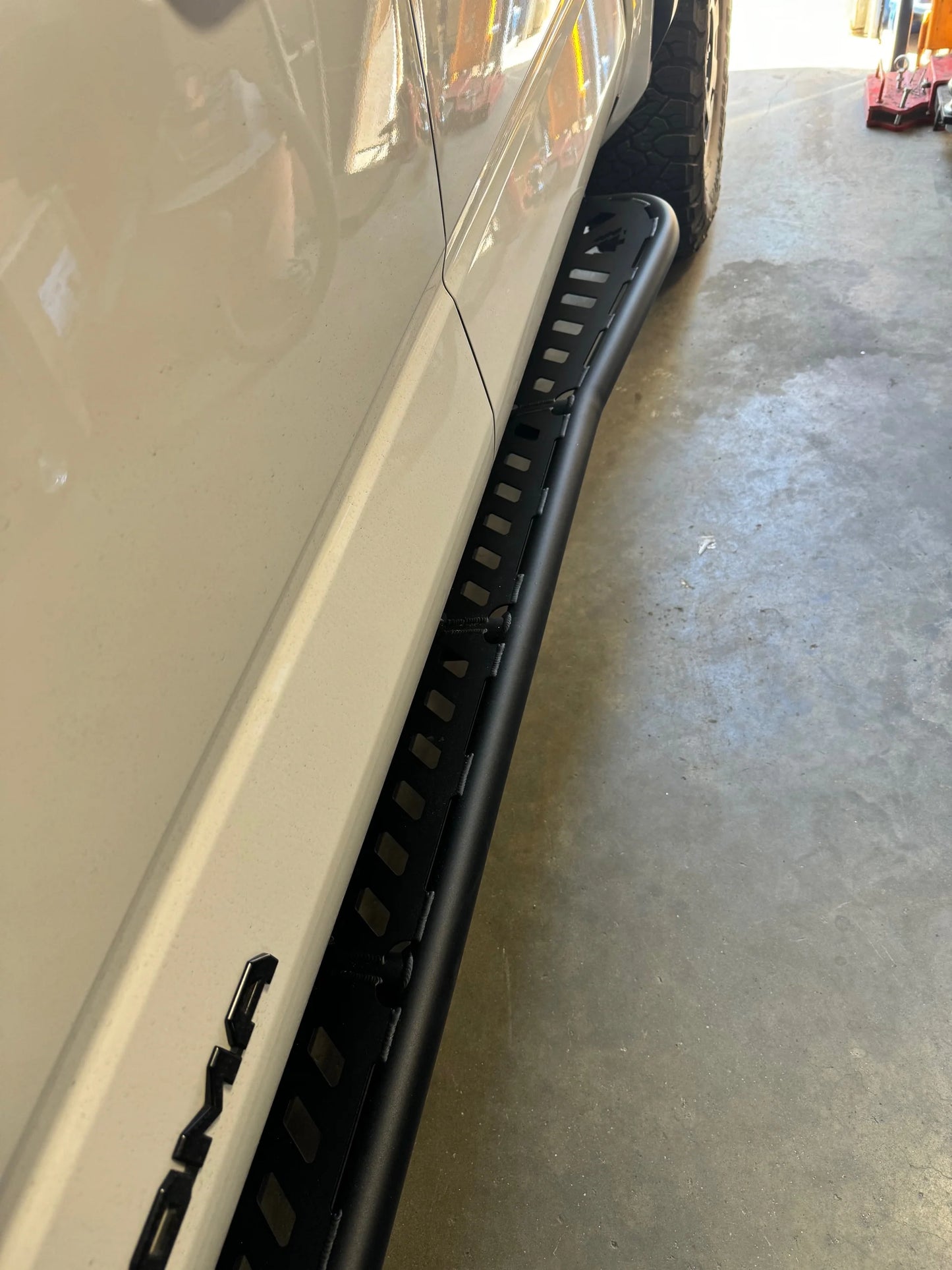 Aluminum Sliders with Rear Kick-Out for 4th Gen Tacoma - by Greenlane Offroad