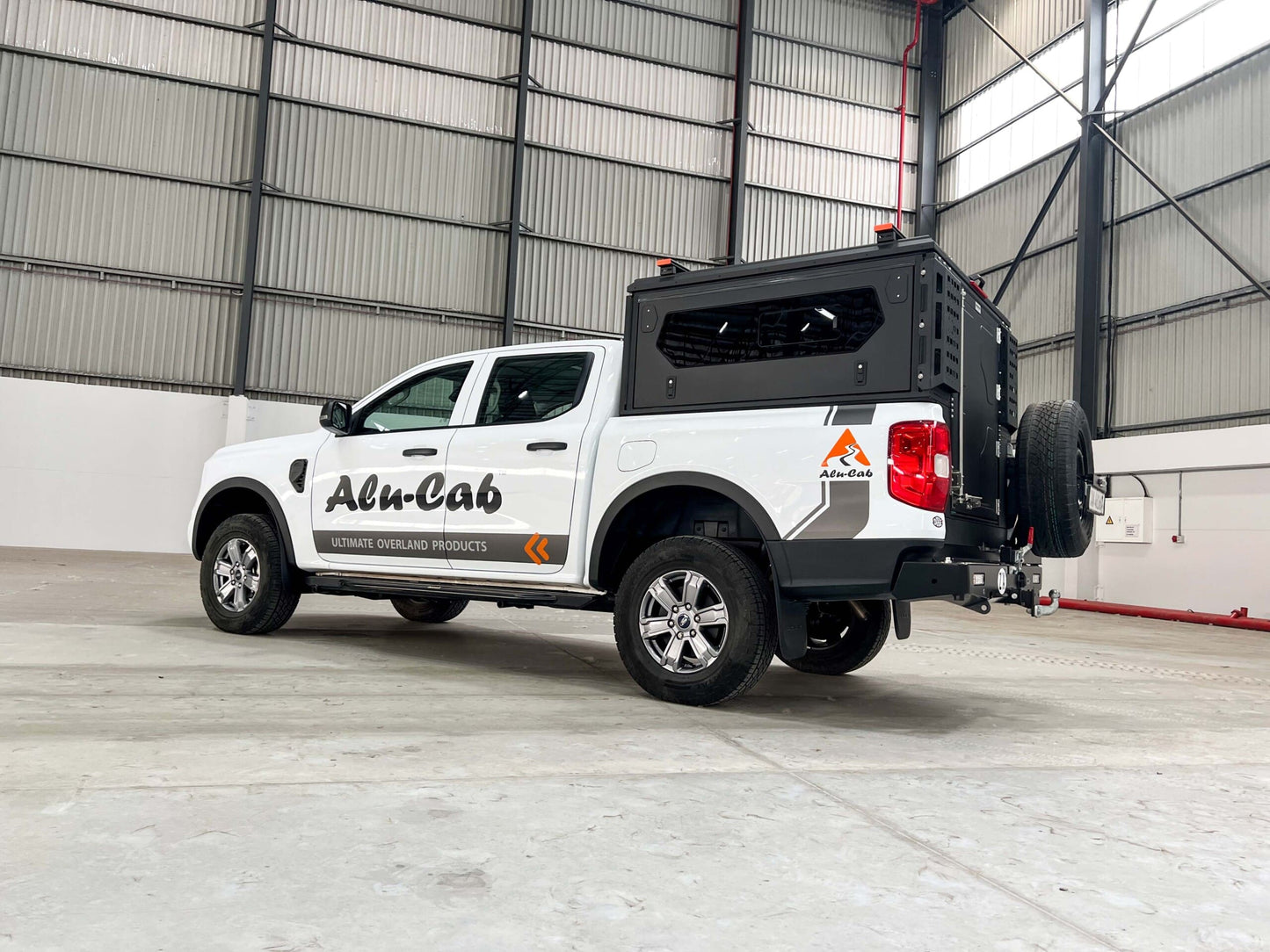 ModCap Camper - By AluCab