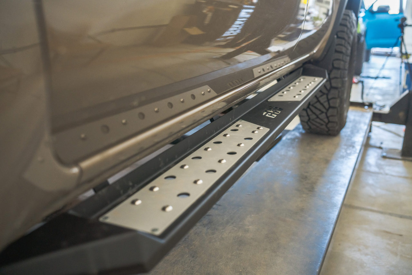 Side Steps for 3rd Gen Nissan Frontier - by CBI
