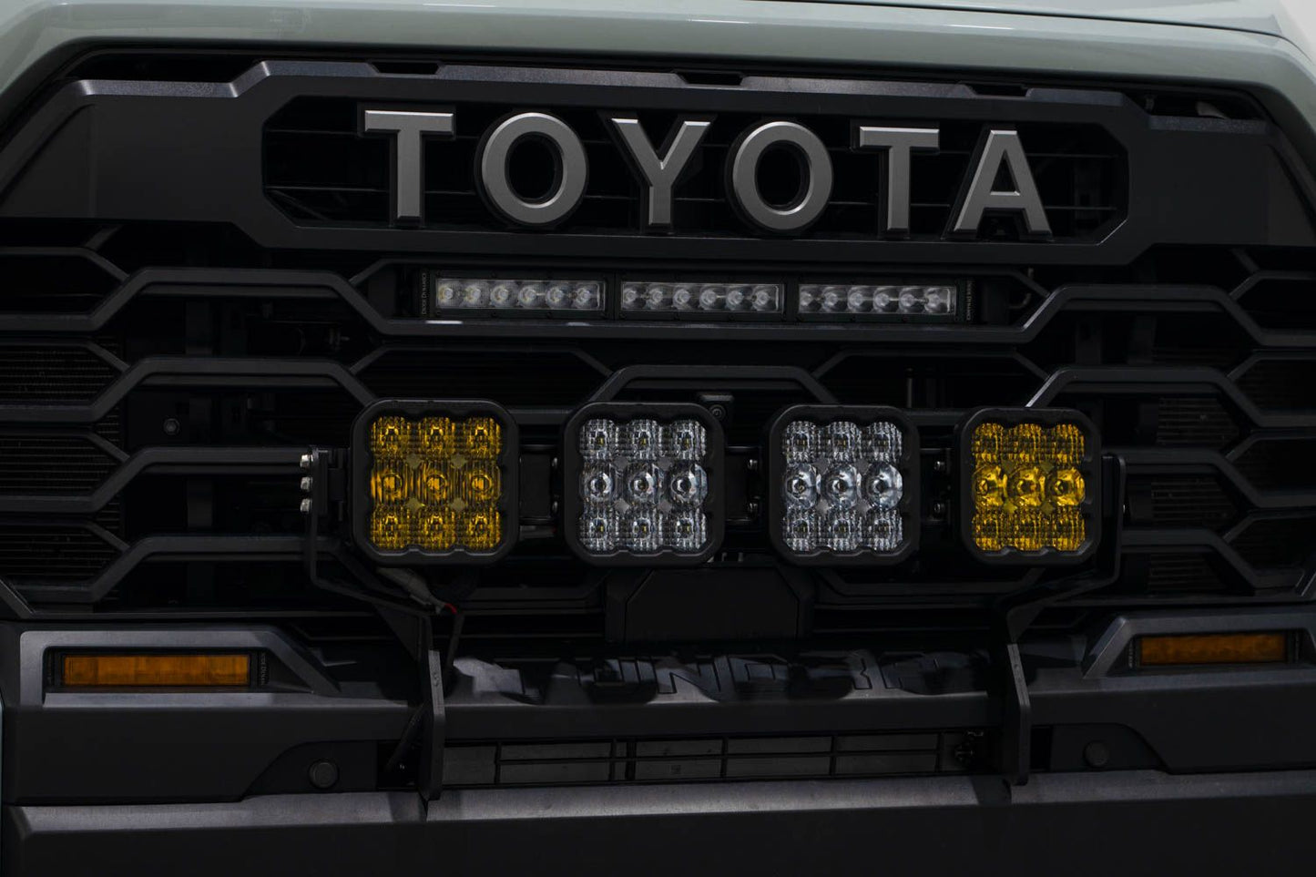 SS5 Grille CrossLink Light bar Kit For 2022-2025 Toyota Tundra - by Diode Dynamics