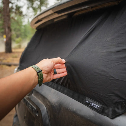 4Runner Rear Window Screen - by Luno