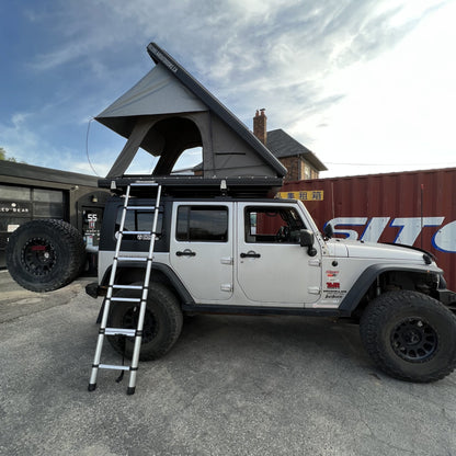 Quick Pitch Roof Top Tent on Jeep