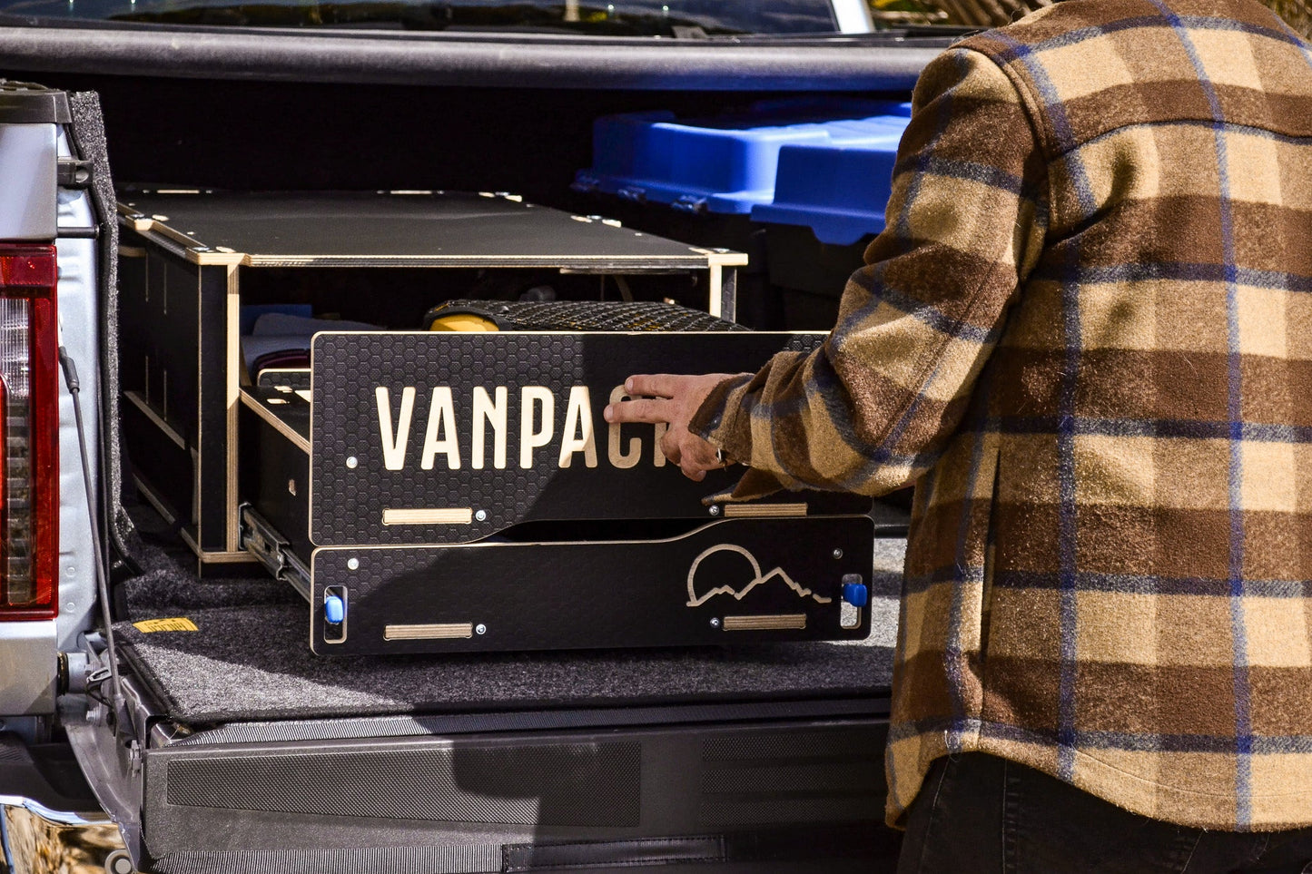 ExpeditionBox – Pickup truck box - by Vanpackers