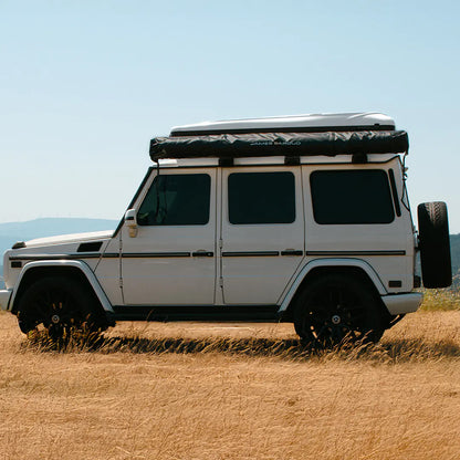 Side view of the G wagon with a closed family room